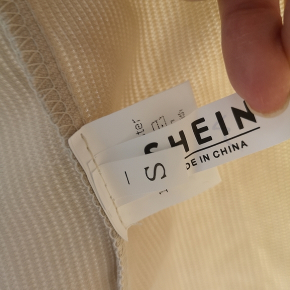 Shien button up loose fit shirt size Small - Picture 2 of 3